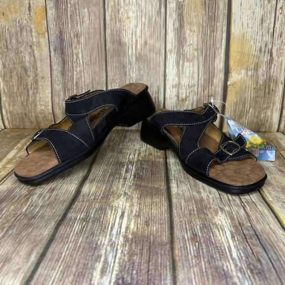 Cobbie Cuddlers Shoes - NWT Cobbie Cuddlers Black Leather Chunky Heel Sandals Womens Sz 8.5W